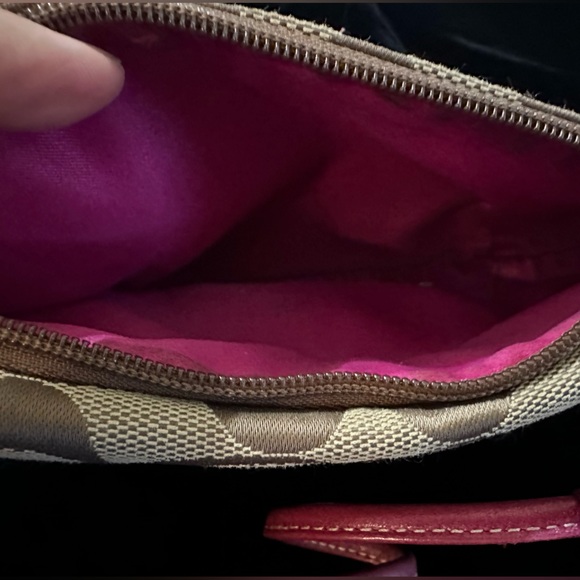 Coach Pink Leather Trim Kiss Lock Wristlet - Picture 7 of 8
